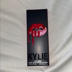 NWT Kylie Lip Kit